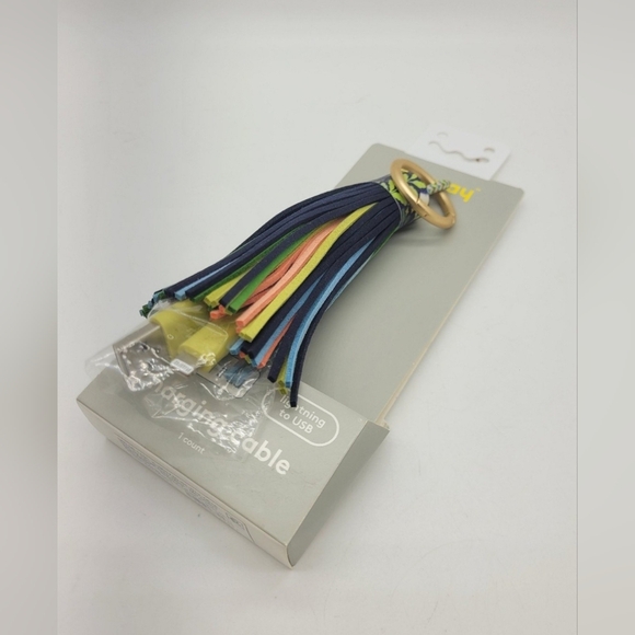 Green 12" Lightning to USB-A Tassel Keychain Clip Cable for iPhone - heyday - Picture 5 of 10